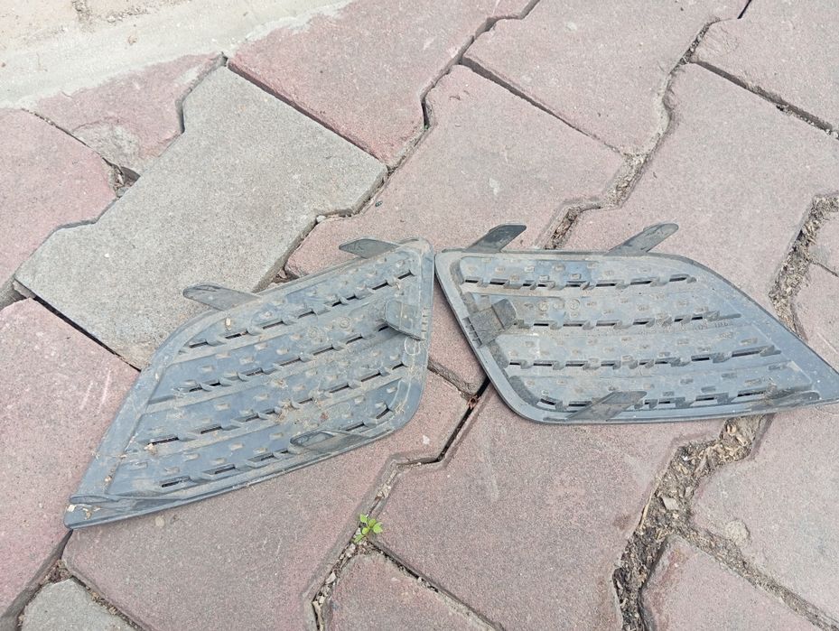 решетка бампера Форд Фиеста