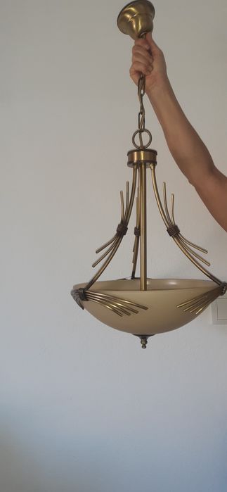 Candeeiro de teto e camiseiro