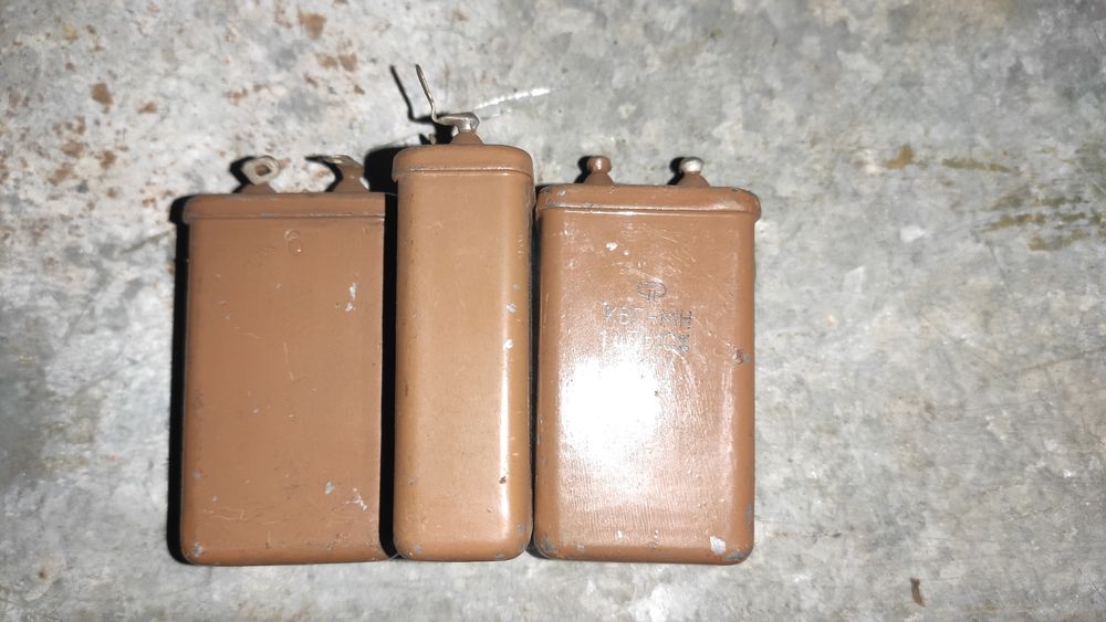 Конденсатор КБГ-МН 1мкф 200в