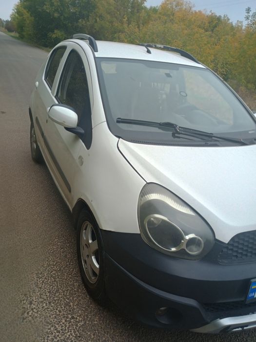 Продам Geely LC Cross 2013 год