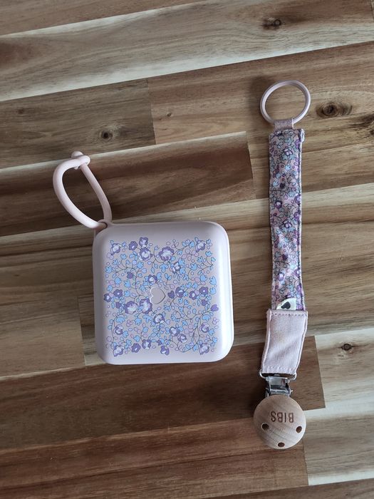 Etui pudełko na smoczek Bibs