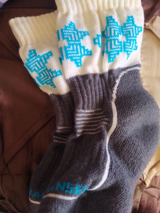 Meias polares para bebé novas