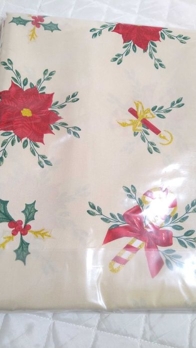 Toalha de mesa de Natal estampada, tamanho 150*200, linda na sua mesa.