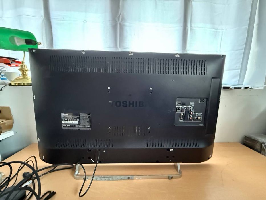 Телевізор Toshiba – 42”, Full HD, LED, 3D