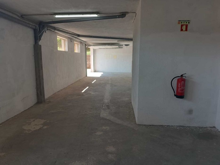 Garagem Fechada (Box) 16,5m² Centro de Tarouca