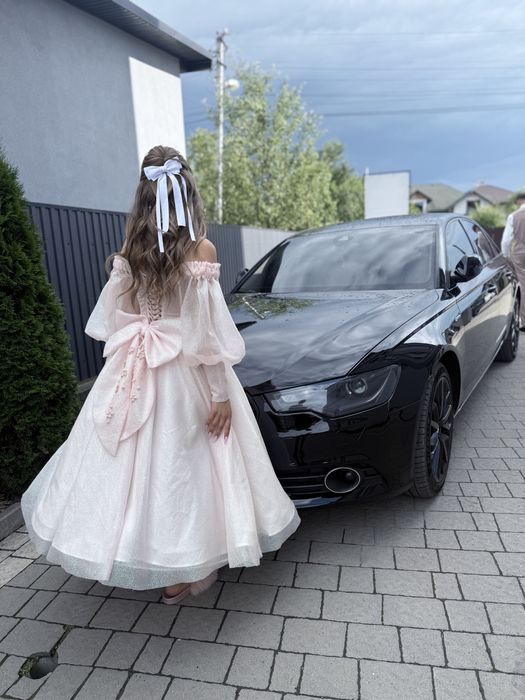 Випускне плаття.