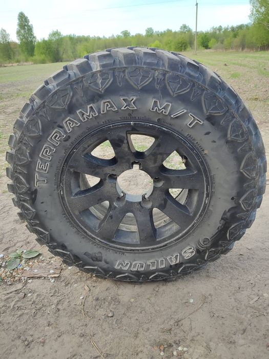 Продам автомобіль Нива