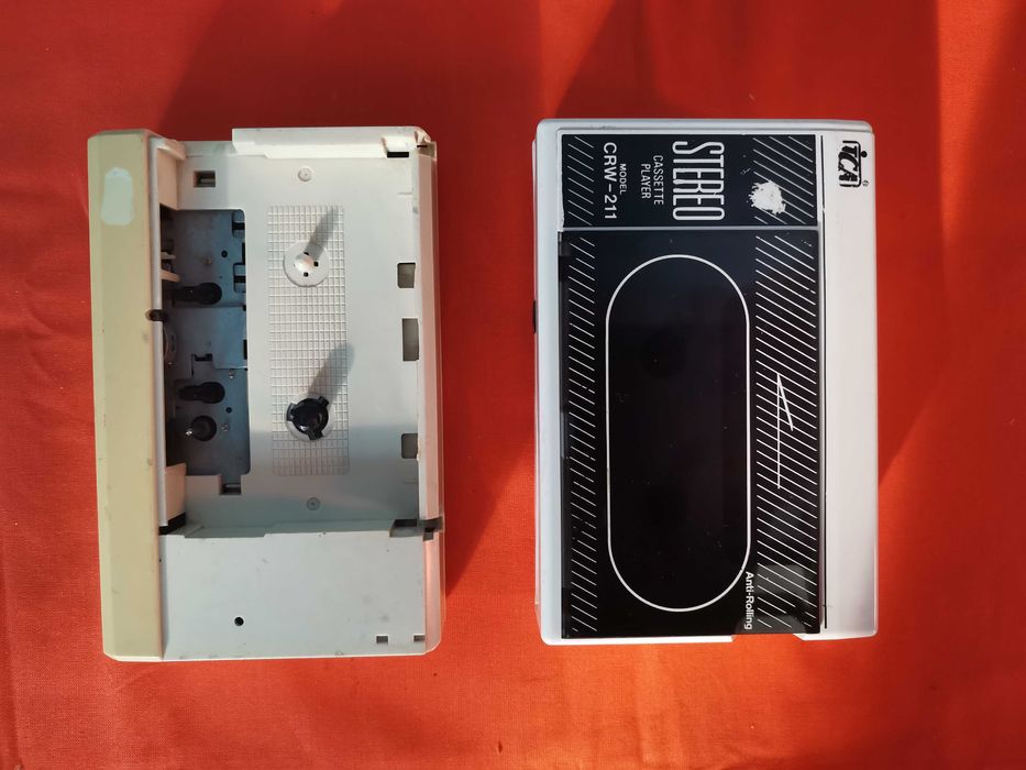 Walkman ICA CRW-211 + drugi na części
