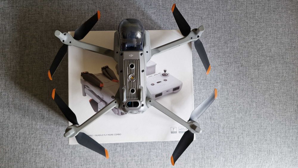 Sprzedam drona DJI AIR 2S z pełnym wyposażeniem