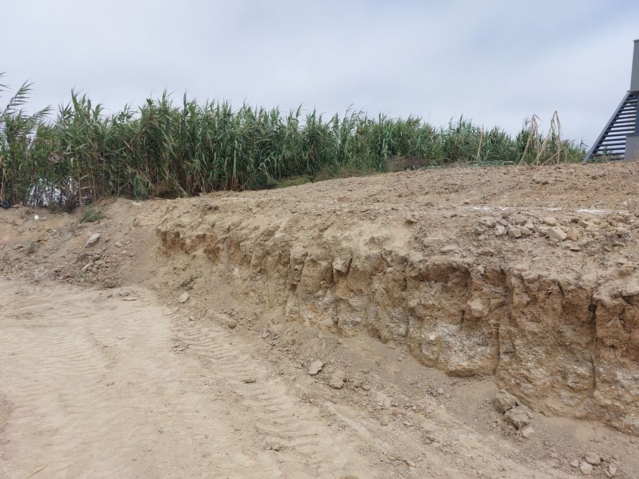 Serviço de mini giratoria - baldes e triturador ( corte erva - m