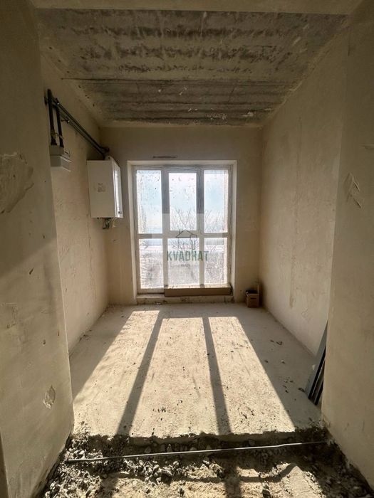 Продам простору 2-кімнатну квартиру з хорошим плануванням