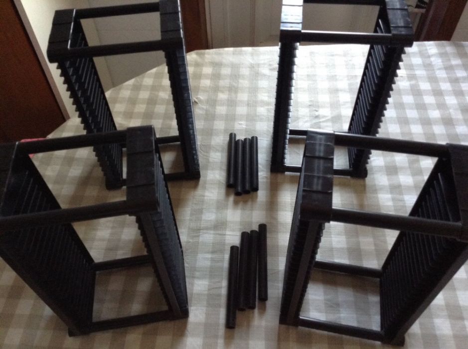 Suporte para CD (máx. 60 CD)