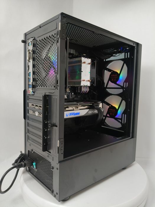 Komputer Gamingowy Ryzen 7 5700, RTX 4070 Super, 32 GB,SSD,Win 11 Pro