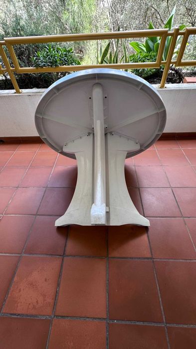 Mesa + 4 cadeiras de Jardim / Varanda / Esplanada (elevada rigidez)