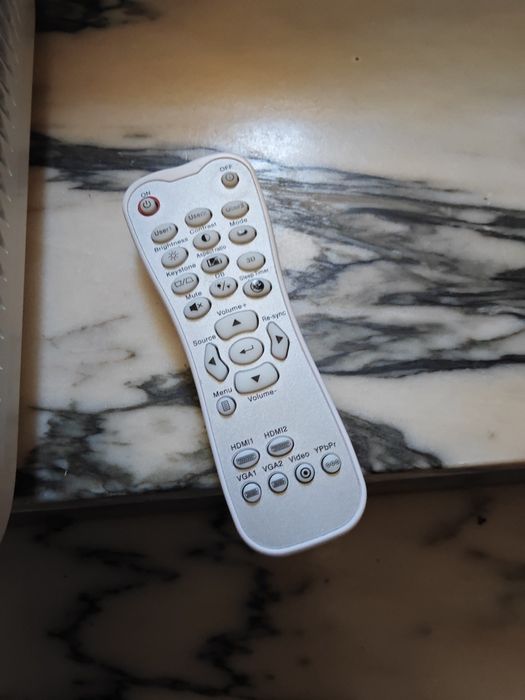 Projector Optoma UHD 35 4K ultra hd nativo, garantia e fatura