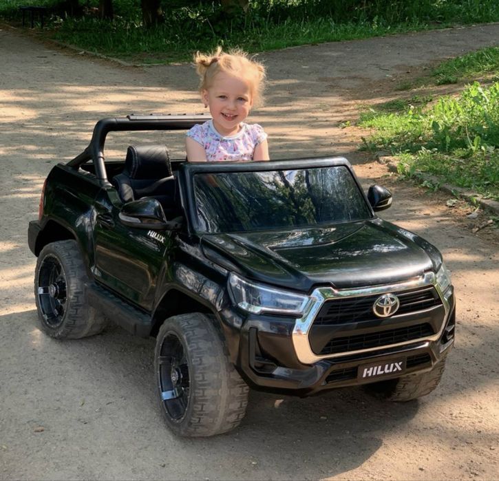 Електромобіль дитячий
