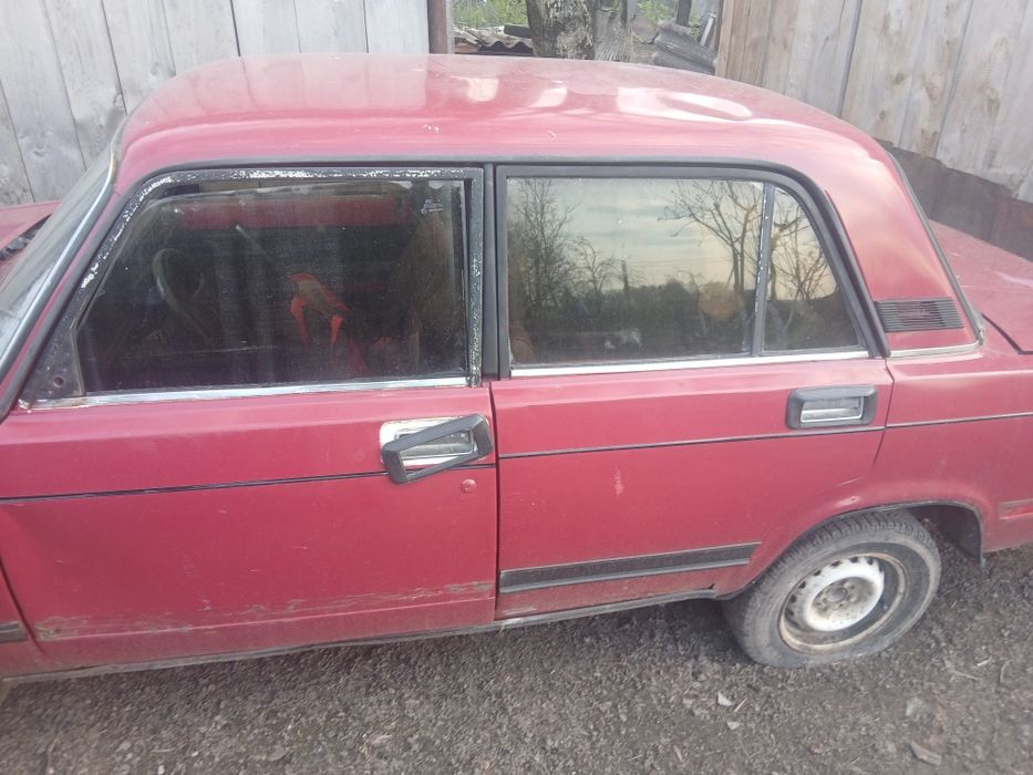 Продам запчасті на ваз 2105