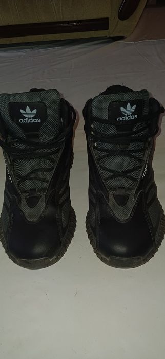 Кросівки осінньо-зимові