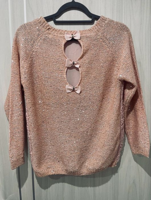 Sweter koronka srebrna nitka kokardki pudrowy M/L