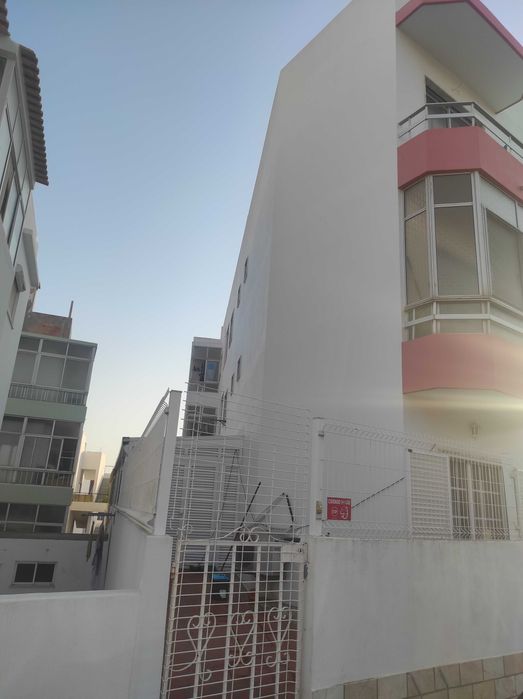 Apartamento t-3 ou 4 assoalhadas