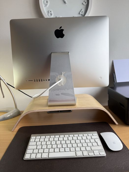 IMac   21,5 polegadas meados 2014 e 500 GB  Como Novo