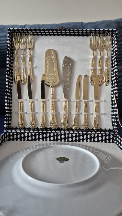 Conjunto de talheres dourados folheados a ouro + prato Limoges, novo