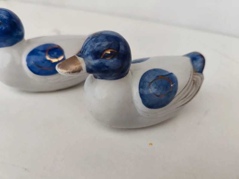 Patos em porcelana