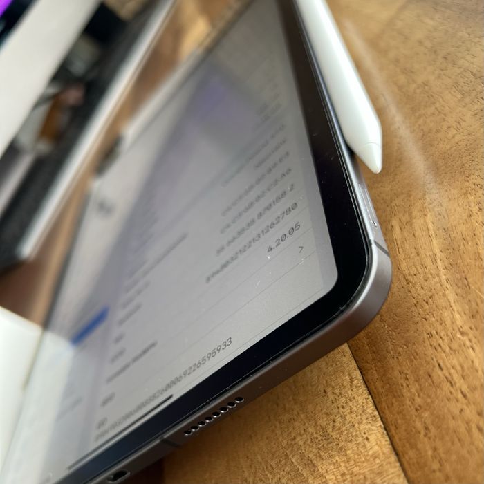 iPad Pro 11 M1 3gen 128GB Wi-Fi + Cellular + Apple Pencil 2 - jak nowy