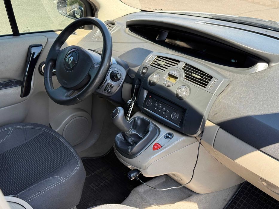 Продаю Renault Scenic 1.5d 5cт мех 2004р