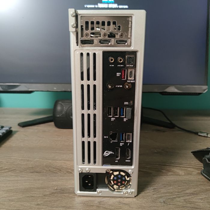 Mini-Itx компютерний SFF корпус ZS-D2 / ITX V4 — 4.9 л