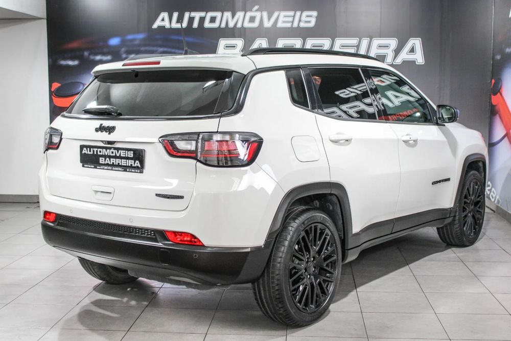 Jeep Compass 1.6 MultiJet Night Eagle
