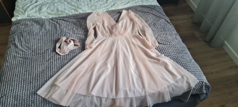 Elegancka sukienka okolicznościowa