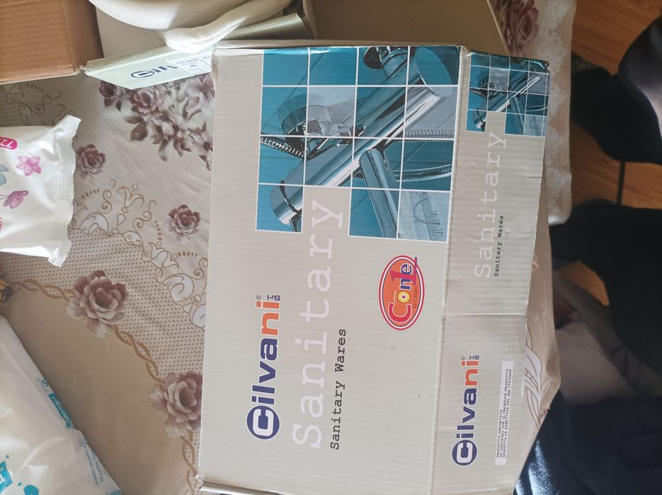 Змішувач для кухні два типи