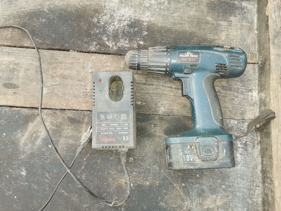 Дрель - шуруповерт