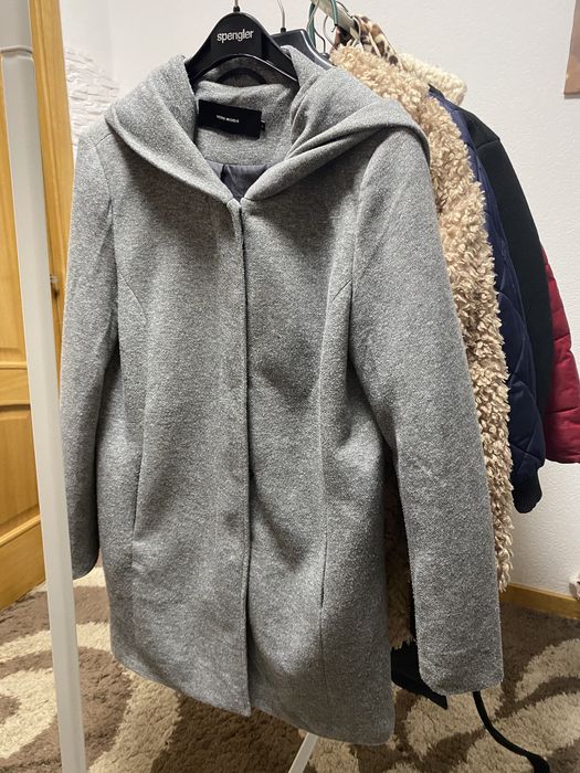 Пальто сіре Vero Moda