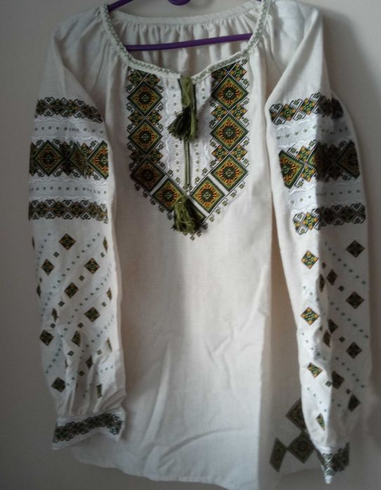 Элітна розкішна нова вишиванка