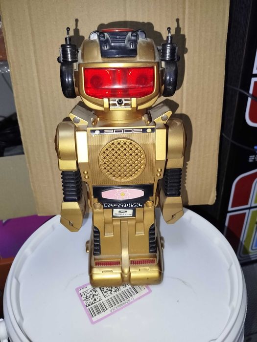 Robot anos 80 Magic mike gold