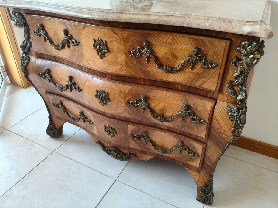 Cómoda estilo Luís XV - estilo francês