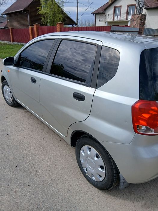 Продам шевроле авео хечбек 2005