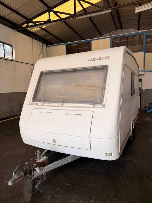 Caravana Fleurette Angélique – Equipada com WC e Cozinha