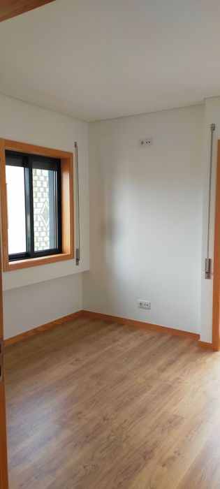 Andar Moradia T2 , com pequeno terraço. Utilização Independente