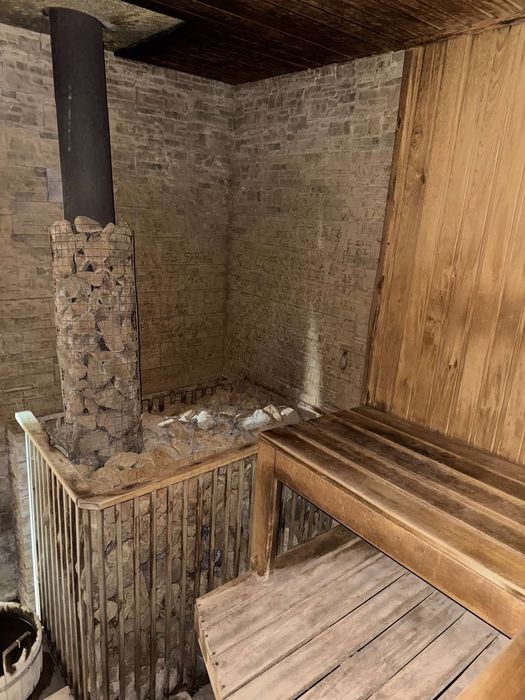 Дві бані на дровах м. Полтава з відкритим і закритим бассейнами.