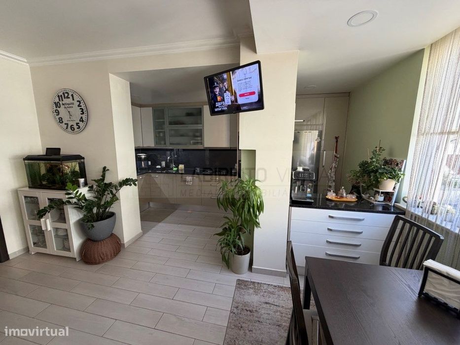 Apartamento T2 em Excelente Estado no Olival Basto, Odivelas - A su...