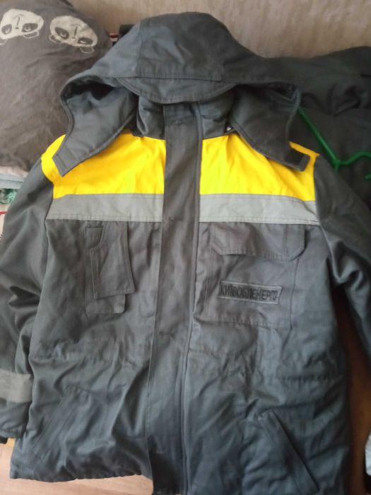 Продам комплект спецодежди утепленной мужской