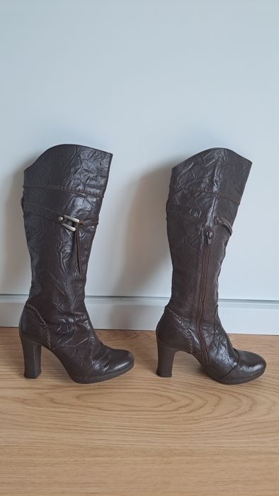 Botas Castanhas acima do joelho,tam. 36