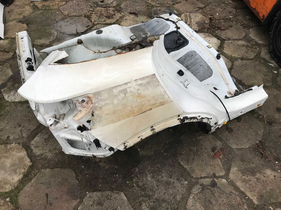 Kia Stonic tylna ćwiartka prawa poszycie wanna