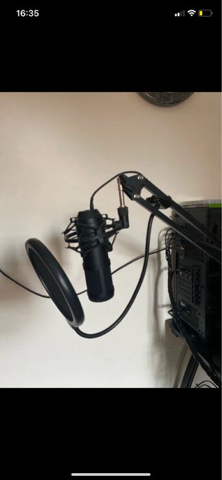 Microfone preto Ksom c/ caixa