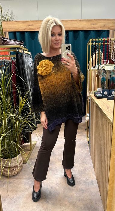 Sweter Oversize Ręcznie wykonany. Edycja limitowana.