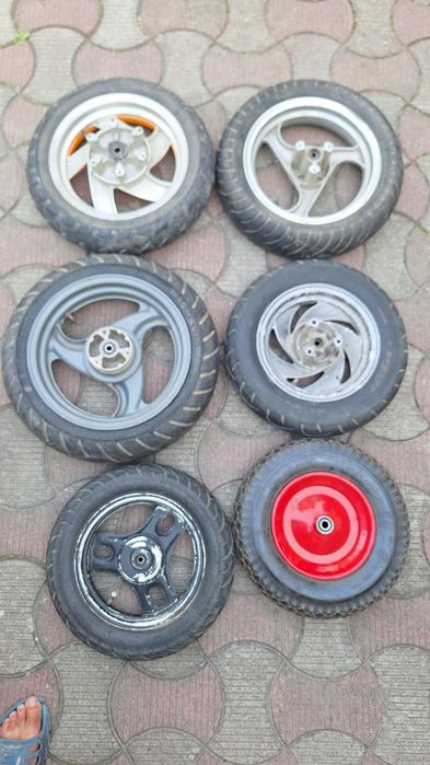 Переднее колесо на скутер,тачку-10,12,13 д.