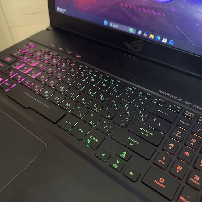 Asus Rog Strix Core i7, gtx 1060 6Gb, 16Gb